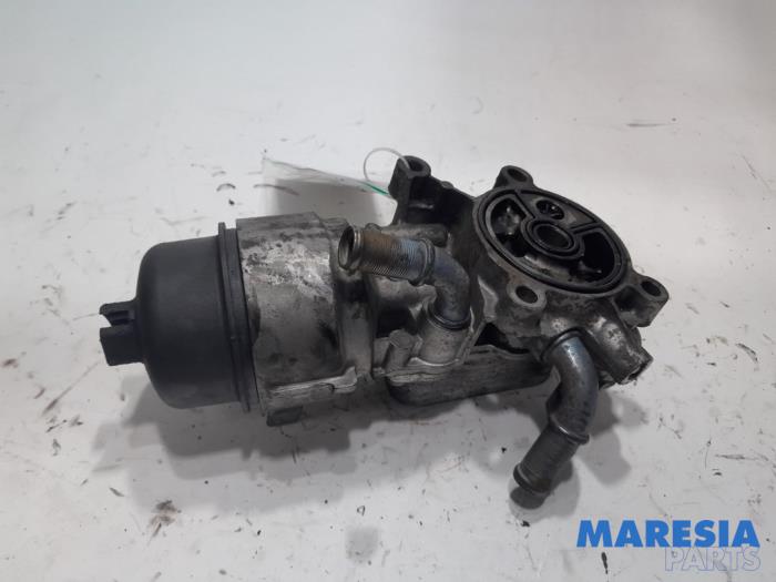 Gebrauchte Ölfilterhalter Peugeot 508 (8D) 2.0 Hybrid4 16V Preis € 60,00 Margenregelung angeboten von Maresia Parts