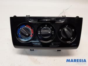 Usados Panel de control de calefacción Lancia Ypsilon (312) 0.9 TwinAir 85 Precio € 105,00 Norma de margen ofrecido por Maresia Parts