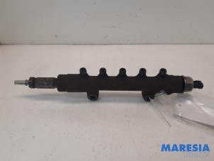 Used Fuel injector nozzle Citroen Jumper (U9) 2.2 HDi 100 Euro 4 Price € 102,85 Inclusive VAT offered by Maresia Parts
