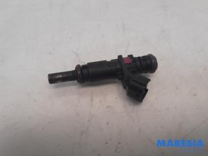 Used Injector (petrol injection) Renault Twingo III (AH) 1.0 SCe 70 12V Price € 35,00 Margin scheme offered by Maresia Parts