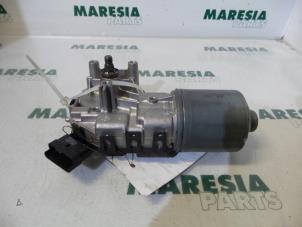 Used Front wiper motor Renault Modus/Grand Modus (JP) 1.6 16V Price € 50,00 Margin scheme offered by Maresia Parts