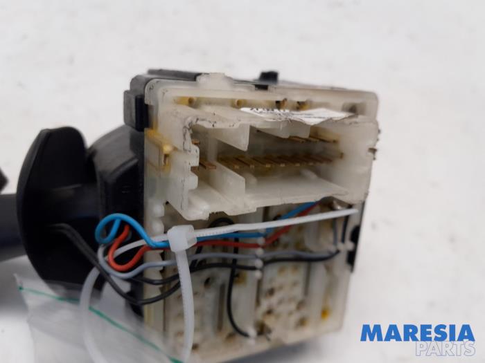 Interruptor de limpiaparabrisas de un Renault Trafic (1FL/2FL/3FL/4FL) 1.6 dCi 95 2017