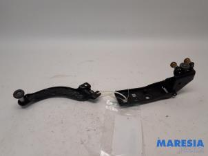 Used Sliding door roller, right Renault Trafic (1FL/2FL/3FL/4FL) 1.6 dCi 95 Price € 60,50 Inclusive VAT offered by Maresia Parts