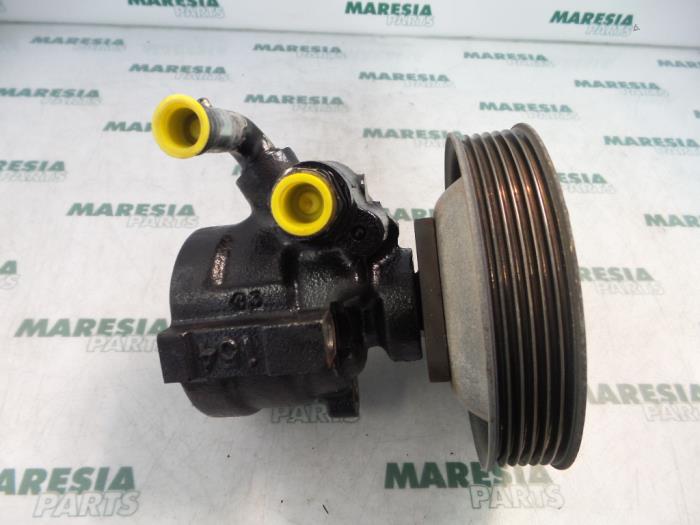 Usagé Pompe de direction Lancia Lybra 1.8 16V VVT Prix € 75,00 Règlement à la marge proposé par Maresia Parts