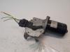 Front wiper motor from a Peugeot Expert (G9) 2.0 HDiF 16V 130 2014