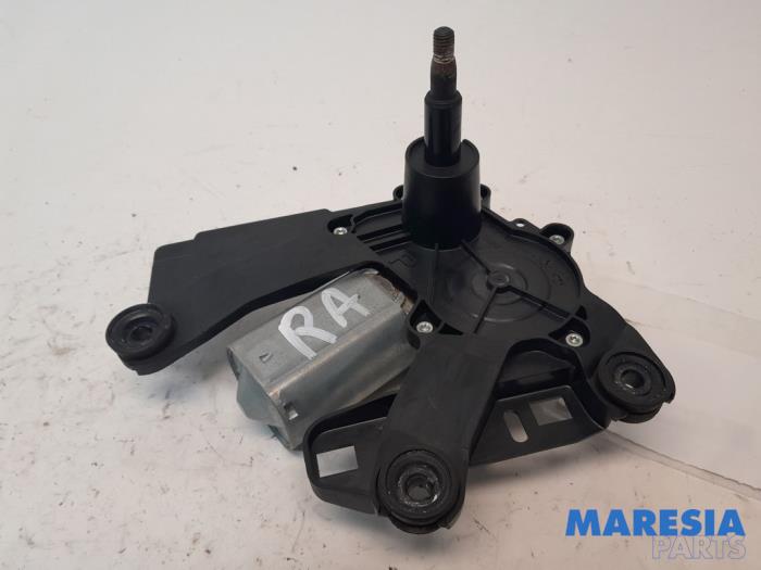 Rear wiper motor from a Peugeot Expert (G9) 2.0 HDiF 16V 130 2014