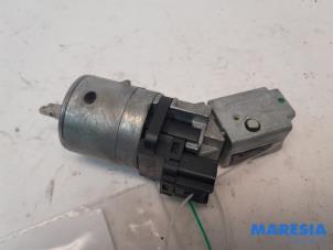 Used Ignition lock + key Peugeot Expert (G9) 2.0 HDiF 16V 130 Price € 48,40 Inclusive VAT offered by Maresia Parts