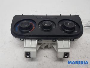 Used Heater control panel Opel Combo 1.6 CDTI 16V Price € 36,30 Inclusive VAT offered by Maresia Parts