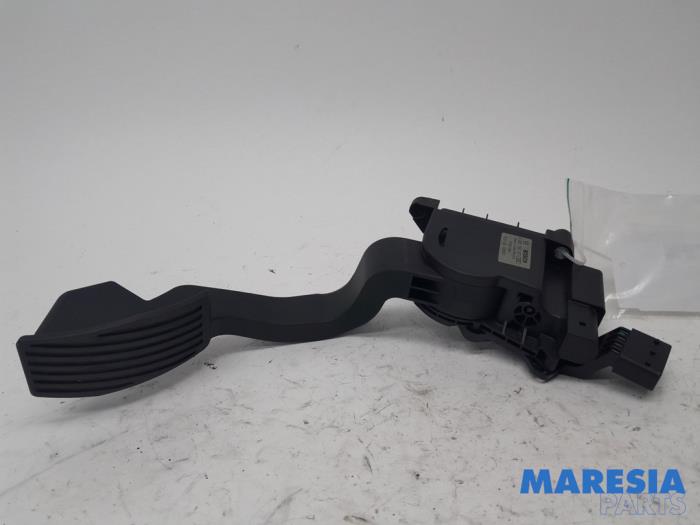 Begagnade Gaspedalsensor Opel Combo 1.6 CDTI 16V Pris € 48,40 Inklusive moms erbjuds av Maresia Parts