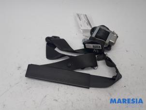 Used Front seatbelt, left Opel Combo 1.6 CDTI 16V Price € 119,79 Inclusive VAT offered by Maresia Parts
