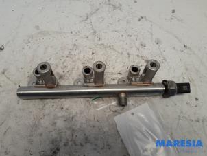 Used Fuel injector nozzle Citroen C4 Picasso (3D/3E) 1.2 12V PureTech 130 Price € 30,00 Margin scheme offered by Maresia Parts