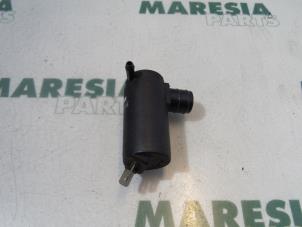 Gebrauchte Scheibensprüherpumpe vorne Peugeot 405 I (15B) Preis € 10,00 Margenregelung angeboten von Maresia Parts