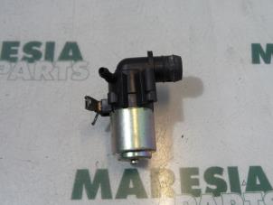 Used Windscreen washer pump Peugeot 405 I Break (15E) 1.9 GR,SR Kat. Price € 10,00 Margin scheme offered by Maresia Parts