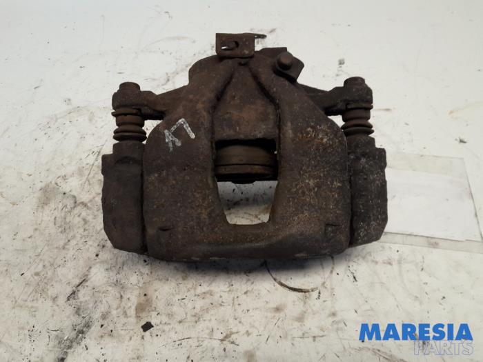 Gebrauchte Bremszange links vorne Opel Combo 1.6 CDTI 16V Preis € 30,25 Mit Mehrwertsteuer angeboten von Maresia Parts