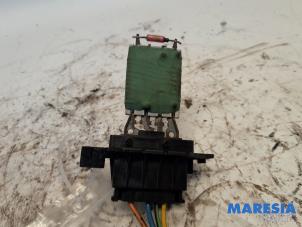 Used Heater resistor Opel Combo 1.6 CDTI 16V Price € 18,15 Inclusive VAT offered by Maresia Parts