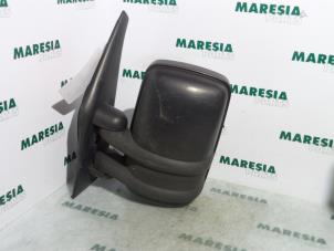 Usagé Rétroviseur gauche Renault Master II (FD/HD) 2.5 D Prix € 50,00 Règlement à la marge proposé par Maresia Parts