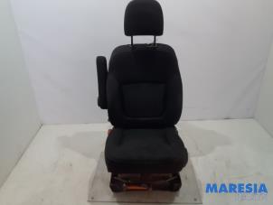 Used Seat, left Renault Trafic (1FL/2FL/3FL/4FL) 1.6 dCi 95 Price € 302,50 Inclusive VAT offered by Maresia Parts