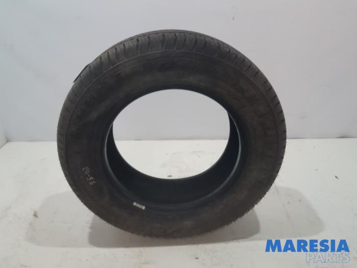 Tyre from a Renault Trafic (1FL/2FL/3FL/4FL) 1.6 dCi 145 Twin Turbo 2018