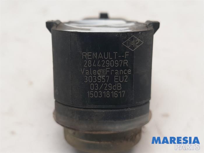 PDC Sensor from a Renault Trafic (1FL/2FL/3FL/4FL) 1.6 dCi 145 Twin Turbo 2018