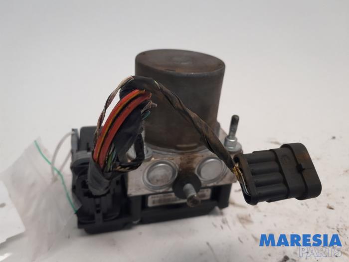 Begagnade ABS-pump Fiat Ducato (250) 2.3 D 120 Multijet Pris € 169,39 Inklusive moms erbjuds av Maresia Parts