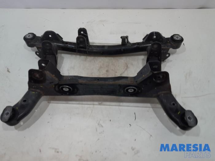 Usados Subchasis Alfa Romeo Stelvio (949) 2.0 T 16V Q4 Precio € 450,00 Norma de margen ofrecido por Maresia Parts