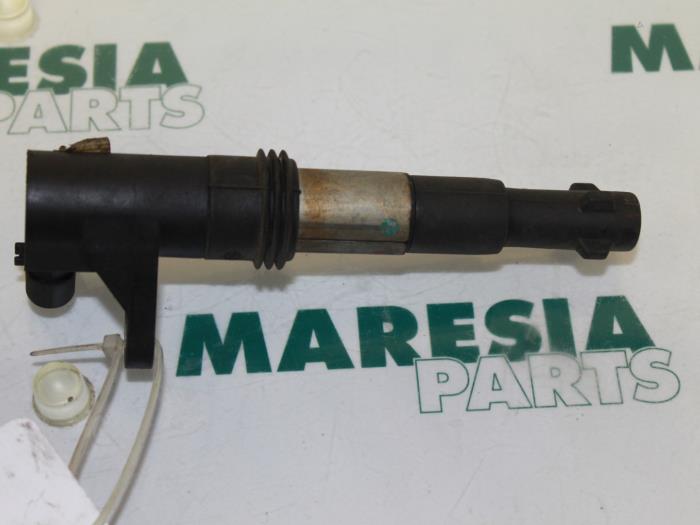 Usagé Bobine Fiat Stilo (192A/B) 2.4 20V Abarth 3-Drs. Prix € 15,00 Règlement à la marge proposé par Maresia Parts
