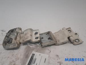 Used Rear door hinge, right Fiat Ducato (250) 2.3 D 120 Multijet Price € 72,60 Inclusive VAT offered by Maresia Parts