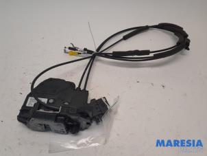 Used Sliding door lock mechanism, right Renault Trafic (1FL/2FL/3FL/4FL) 1.6 dCi 145 Twin Turbo Price € 84,70 Inclusive VAT offered by Maresia Parts