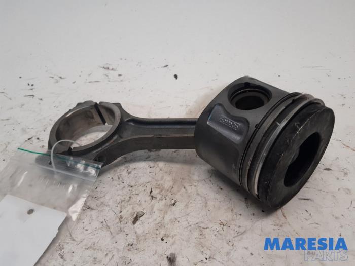 Used Piston Citroen Jumper (U9) 2.2 HDi 130 Price € 78,65 Inclusive VAT offered by Maresia Parts