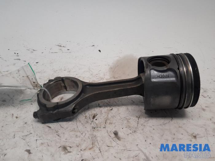Used Piston Citroen Jumper (U9) 2.2 HDi 130 Price € 78,65 Inclusive VAT offered by Maresia Parts