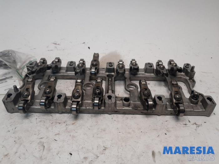 Usagé Axe culbuteur Citroen Jumper (U9) 2.2 HDi 130 Prix € 190,58 Prix TTC proposé par Maresia Parts