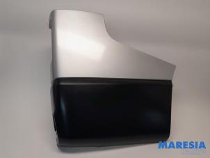 Used Rear bumper component, right Renault Trafic (1FL/2FL/3FL/4FL) 1.6 dCi 145 Twin Turbo Price € 108,90 Inclusive VAT offered by Maresia Parts