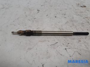 Used Glow plug Peugeot 308 (4A/C) 1.6 HDiF 16V Price € 15,00 Margin scheme offered by Maresia Parts
