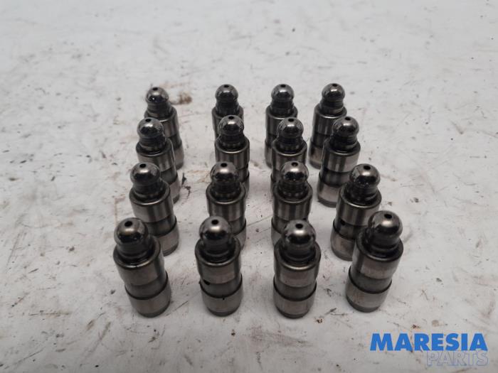 Gebrauchte Ventilstößel Peugeot 308 (4A/C) 1.6 HDiF 16V Preis € 50,00 Margenregelung angeboten von Maresia Parts