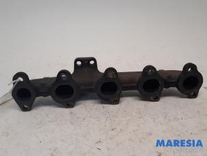 Used Exhaust manifold Peugeot 308 (4A/C) 1.6 HDiF 16V Price € 24,95 Margin scheme offered by Maresia Parts