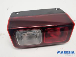 Used Taillight, right Renault Trafic (1FL/2FL/3FL/4FL) 1.6 dCi 95 Price € 30,25 Inclusive VAT offered by Maresia Parts