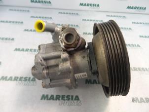 Używane Pompa wspomagania kierownicy Alfa Romeo 155 (167) 1.6 Twin Spark 16V Cena € 50,00 Procedura marży oferowane przez Maresia Parts