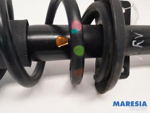 Used Front shock absorber rod, right Renault Trafic (1FL/2FL/3FL/4FL) 1.6 dCi 145 Twin Turbo Price € 90,75 Inclusive VAT offered by Maresia Parts