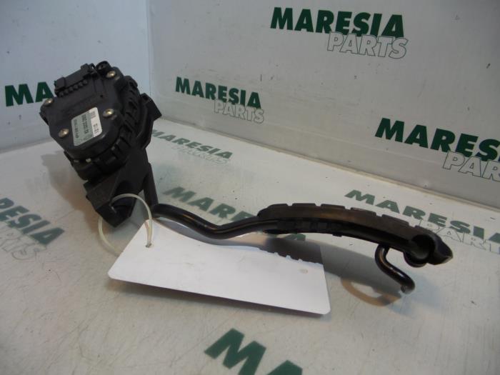 Begagnade Gaspedalsensor Renault Laguna II (BG) 1.8 16V Pris € 40,00 Marginaltabell erbjuds av Maresia Parts