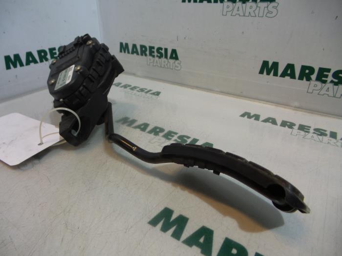 Begagnade Gaspedalsensor Renault Laguna II (BG) 1.9 dCi 120 Pris € 40,00 Marginaltabell erbjuds av Maresia Parts