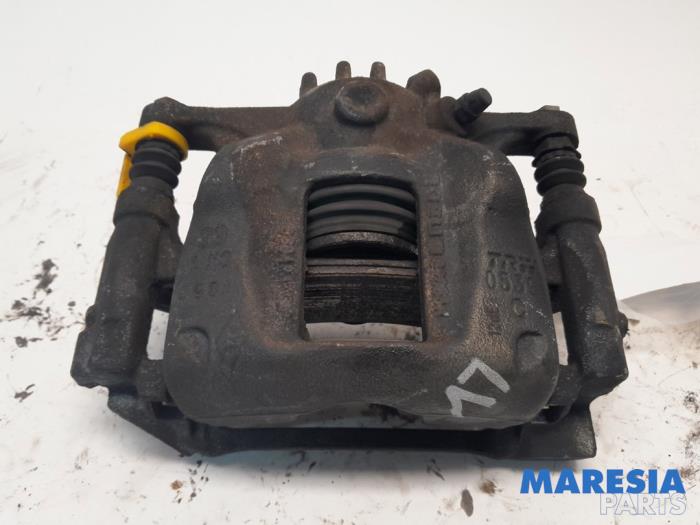 Front brake calliper, left from a Renault Trafic (1FL/2FL/3FL/4FL) 1.6 dCi 145 Twin Turbo 2018