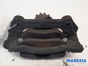 Used Front brake calliper, right Renault Trafic (1FL/2FL/3FL/4FL) 1.6 dCi 145 Twin Turbo Price € 78,65 Inclusive VAT offered by Maresia Parts