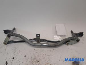 Used Wiper mechanism Renault Trafic (1FL/2FL/3FL/4FL) 1.6 dCi 145 Twin Turbo Price € 72,60 Inclusive VAT offered by Maresia Parts