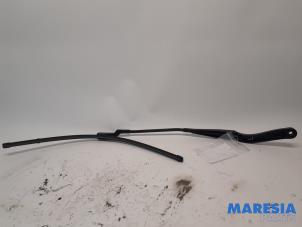 Used Front wiper arm Renault Trafic (1FL/2FL/3FL/4FL) 1.6 dCi 145 Twin Turbo Price € 18,15 Inclusive VAT offered by Maresia Parts
