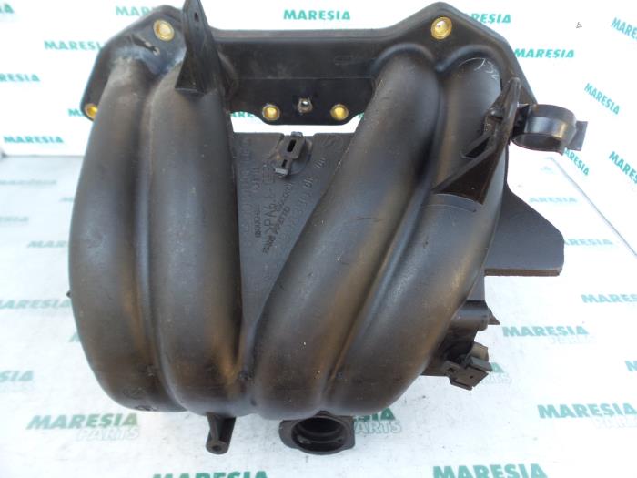 Gebrauchte Ansaugbrugge Peugeot 206 (2A/C/H/J/S) 1.4 XR,XS,XT,Gentry Preis € 40,00 Margenregelung angeboten von Maresia Parts