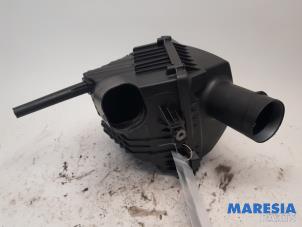 Usagé Boîtier filtre à air Renault Trafic (1FL/2FL/3FL/4FL) 1.6 dCi 95 Prix € 60,50 Prix TTC proposé par Maresia Parts