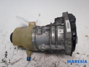 Used Power steering pump Renault Trafic (1FL/2FL/3FL/4FL) 1.6 dCi 95 Price € 298,57 Inclusive VAT offered by Maresia Parts
