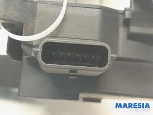 Gaspedalposition Sensor van een Renault Trafic (1FL/2FL/3FL/4FL) 1.6 dCi 95 2017