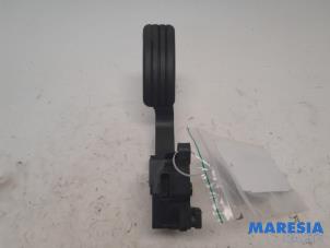 Used Throttle pedal position sensor Renault Trafic (1FL/2FL/3FL/4FL) 1.6 dCi 95 Price € 30,25 Inclusive VAT offered by Maresia Parts