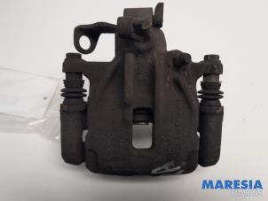 Used Rear brake calliper, right Renault Trafic (1FL/2FL/3FL/4FL) 1.6 dCi 95 Price € 60,50 Inclusive VAT offered by Maresia Parts